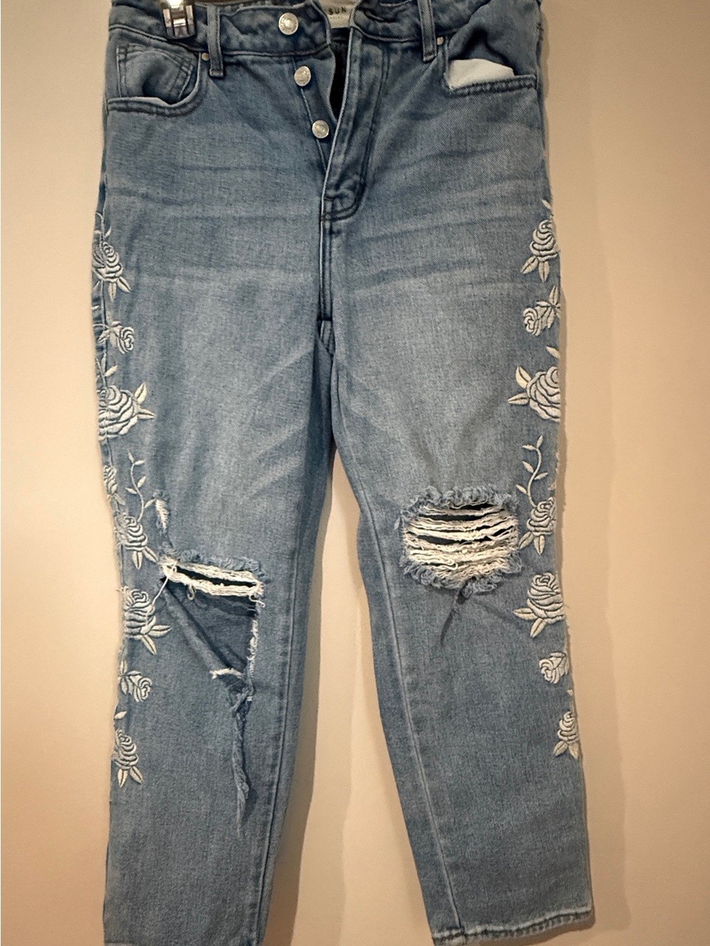 Pacsun Embroidered Light Blue Mom Jeans with Distressed Knees